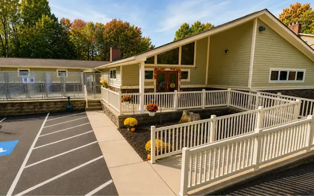 Sandy Hill Kennels in Valencia, PA