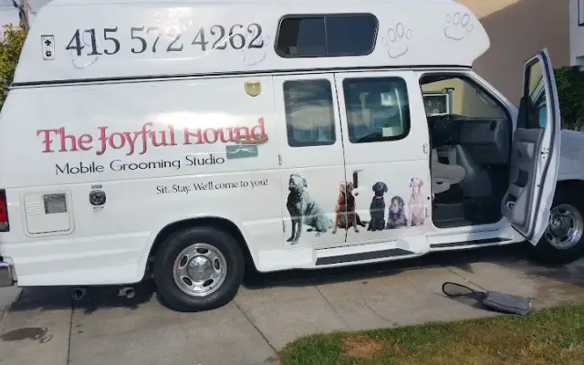 The Jouful Hound in Novato, CA