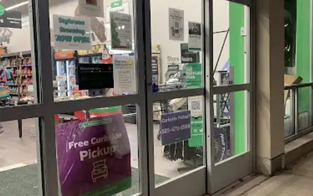 Pet Supplies Plus Baytowne in Webster, NY