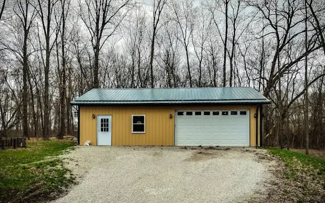 Just Paws Dog Grooming & Training in Casey, IL