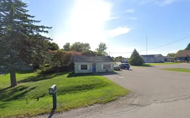 Grooming Post in Elma, NY