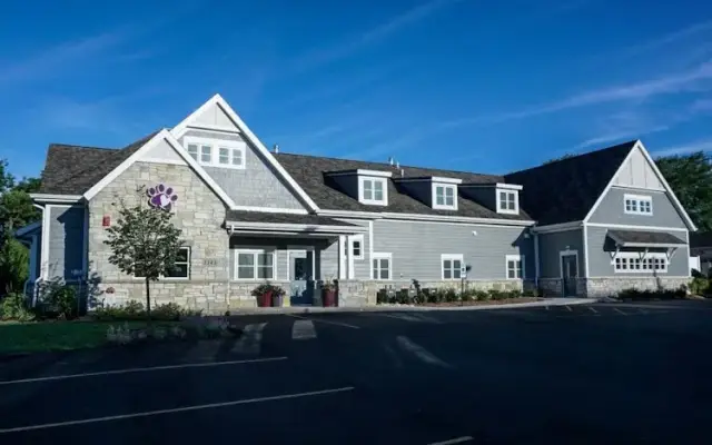 City Line Veterinary Center in Moline, IL