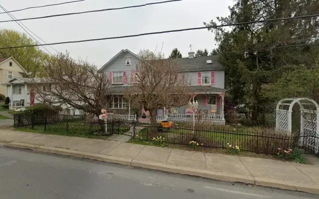 Donna's Pamper Pets in Carbondale, PA