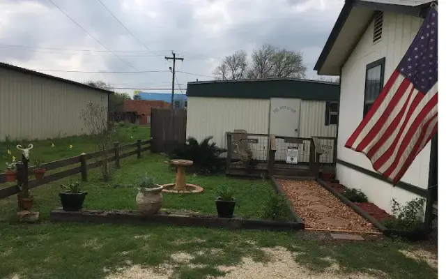 The Dog House in Jourdanton, TX