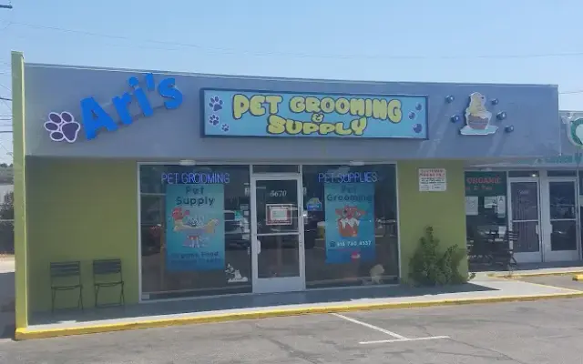 Ari's Pet Grooming in North Hollywood, CA