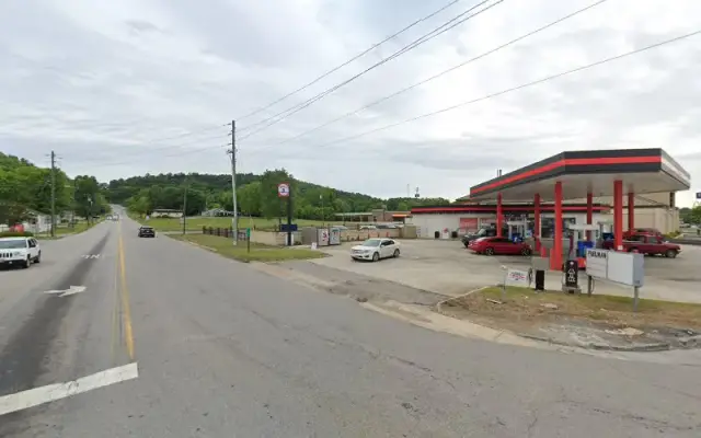 Pennington and paws in Oneonta, AL