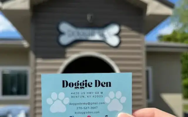 Doggie Den in Benton, KY