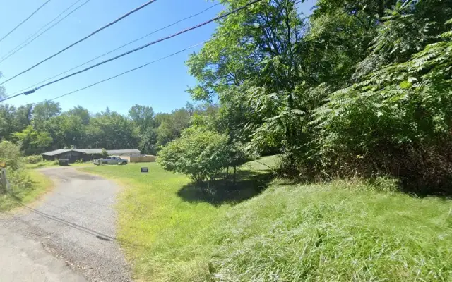 Windi-Pines Kennel in Freedom, PA