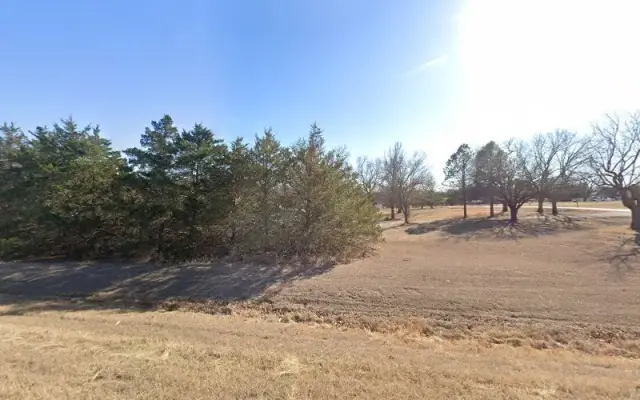 Paw Hub in Wynnewood, OK