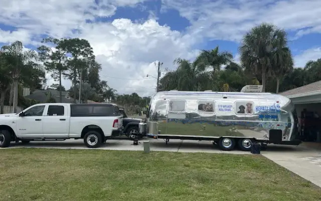 Highway Hounds Mobile Dog and Cat Grooming in New Smyrna Beach, FL