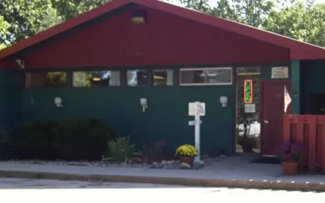 Holiday Pet Resort & Salon in Rockford, MI