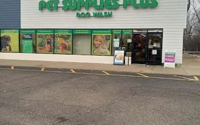 Pet Supplies Plus Redford Township in Redford Township, MI