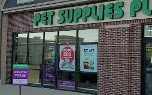 Pet Supplies Plus Crown Point in Crown Point, IN