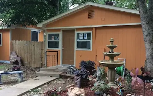 Doggie-Do Grooming and Boarding in Grove, OK