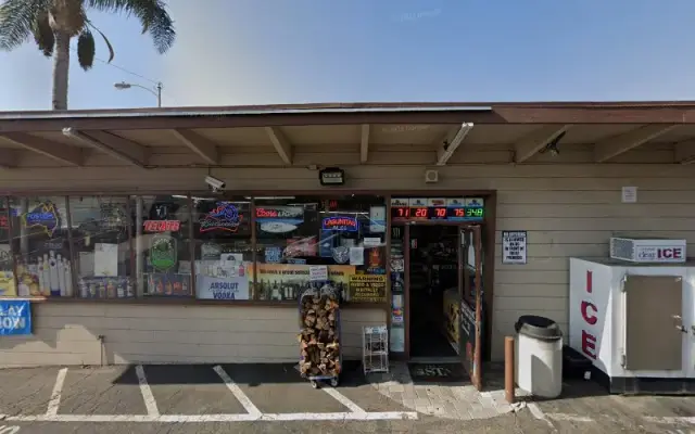 Justines paw spa in Ventura, CA