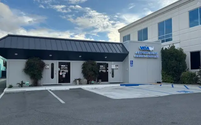 VCA Airport Irvine Animal Hospital in Costa Mesa, CA
