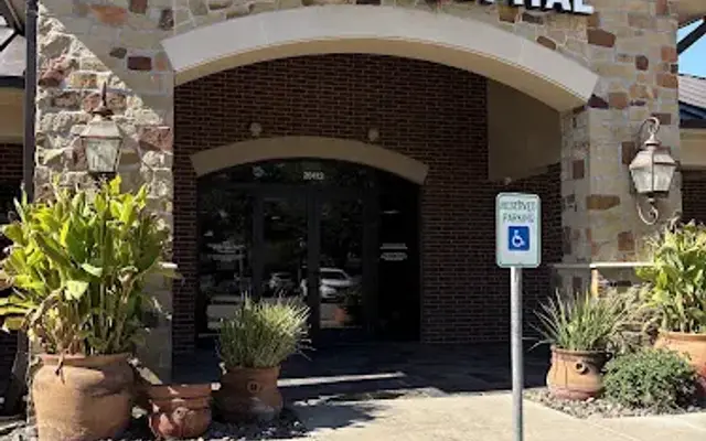 Lake Olympia Animal Hospital in Missouri City, TX