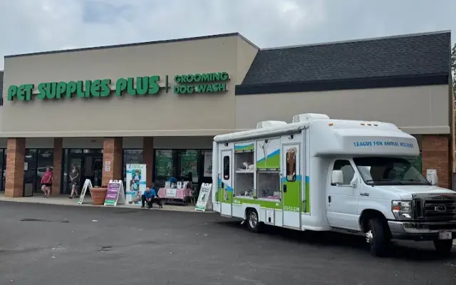 Pet Supplies Plus Milford Grooming in Milford, OH