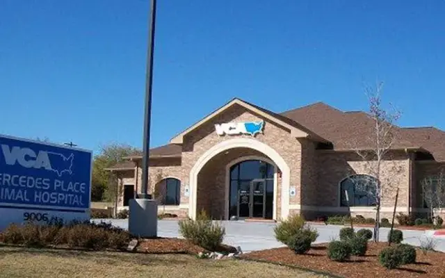 VCA Mercedes Place Animal Hospital in Benbrook, TX