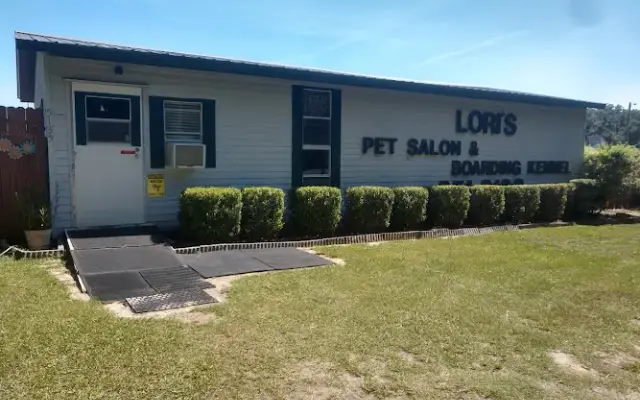 Lori's Pet Salon & Boarding Kennel in Anthony, FL