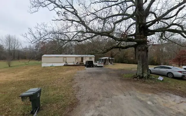 Shed Happens Grooming Salon in Leighton, AL