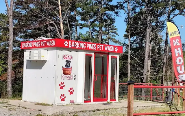 Barking Pines Pet Wash in Eureka Springs, AR