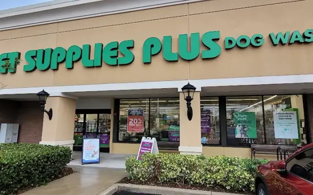 Pet Supplies Plus Naples (Kings Lake Square) in Naples, FL