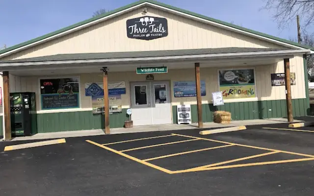 Three Tails Parlor and Pantry in Waterloo, IL