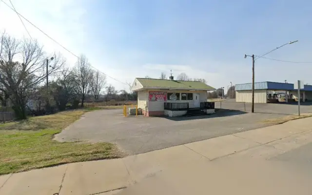 Shaker's Dog Wash in Bessemer City, NC
