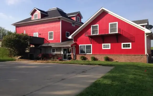 Maple Hill Animal Hospital in Platte City, MO