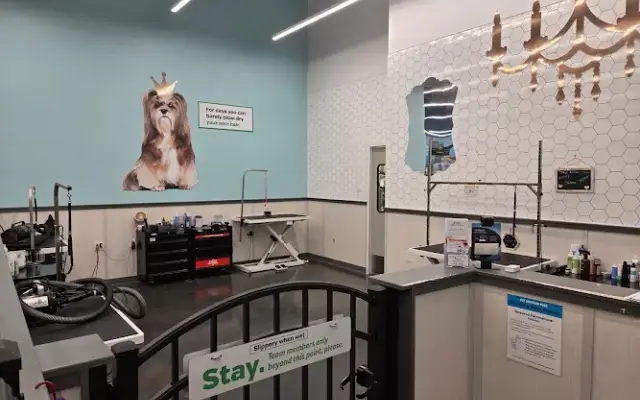 Pet Supplies Plus St. Charles Grooming in St Charles, MO