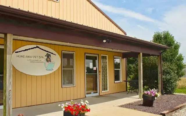 Home Away Pet Spa in Newburgh, IN