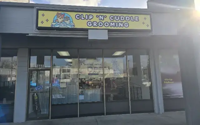 Clip 'N' Cuddle Grooming in Oak Grove, OR