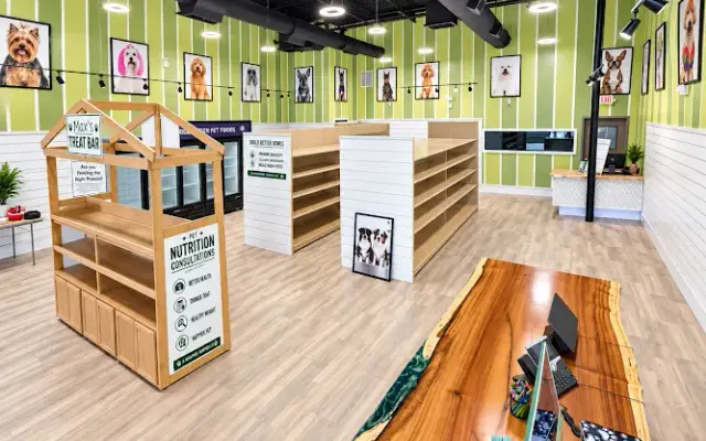 Max's Natural Pet Market & Salon Naples in Naples, FL