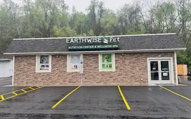 EarthWise Pet Supply & Grooming - Plum in Plum, PA
