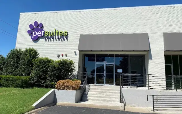 PetSuites Addison in Farmers Branch, TX