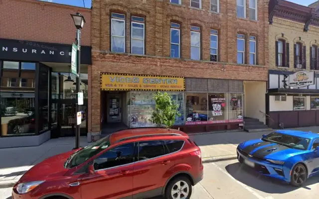 J's Family Fur in Plymouth, WI