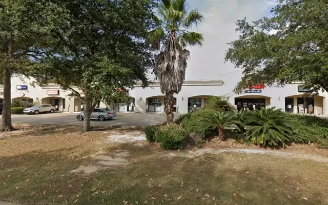 R-Tailz-R-Waggin' Pet Spa in Covington, LA