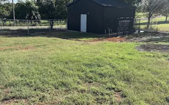 Paw Hub in Blanchard, OK