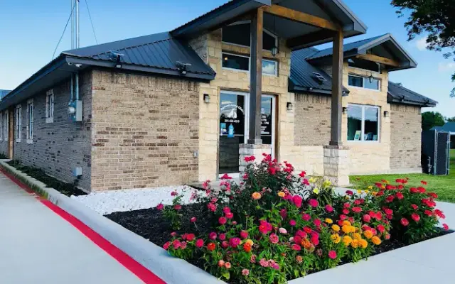 Highlands Animal Clinic in Highlands, TX