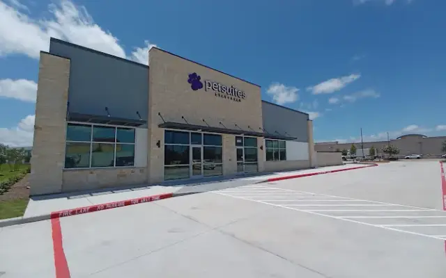 PetSuites Long Meadow in Richmond, TX