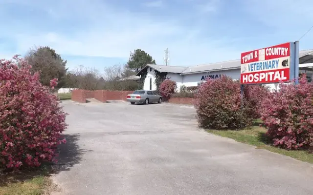 Town and Country Veterinary Hospital - Animal Care Associates in Oxford, AL