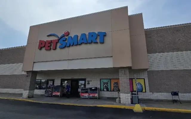 PetSmart in Saginaw, MI