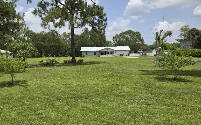 LIL DARLINS DOG GROOMING LLC in Naples, FL