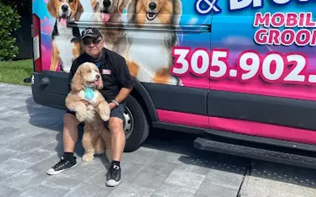 Dino & Brothers Pet Mobile Grooming in Miami, FL