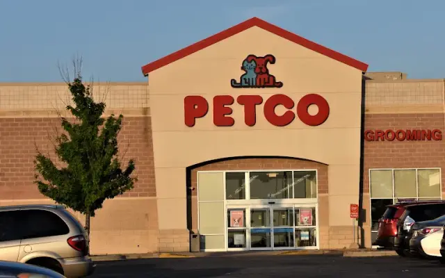 Petco in McHenry, IL