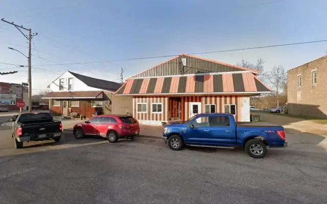 Chloe’s Heads&Tails in Cazenovia, WI