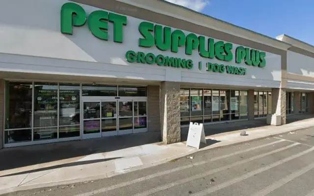 Pet Supplies Plus Pittston Grooming in Pittston, PA