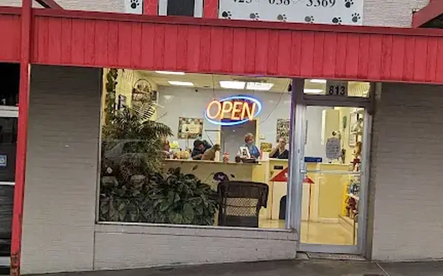 Dawg Haus Grooming Salon in Greeneville, TN