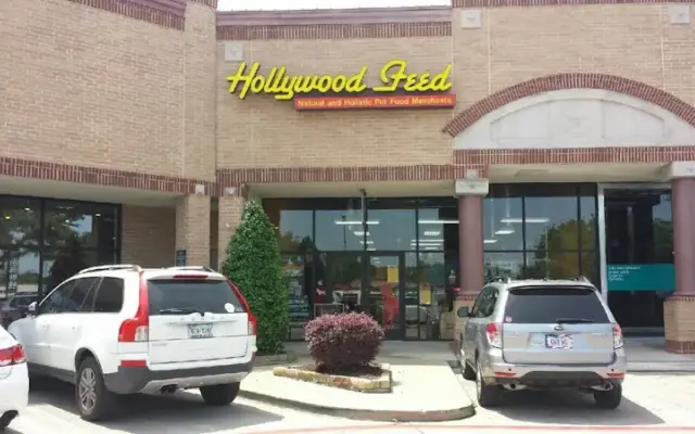 Hollywood Feed in Dallas, TX
